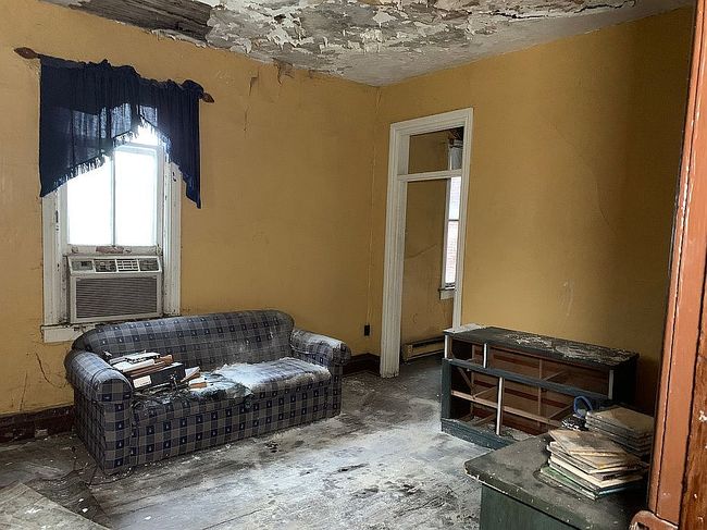 Additional photo 3 of property located at 308 Point St