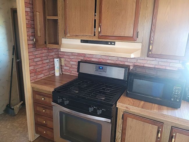 Photo of 39 Melody Ln, Buffalo, NY