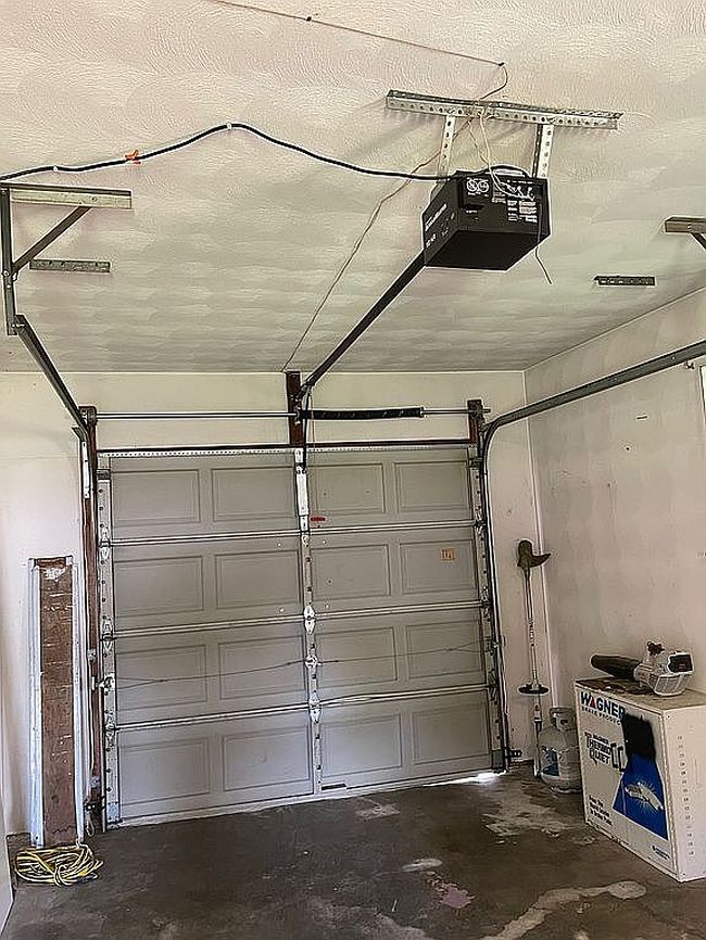 Image of 319 Country Club Dr