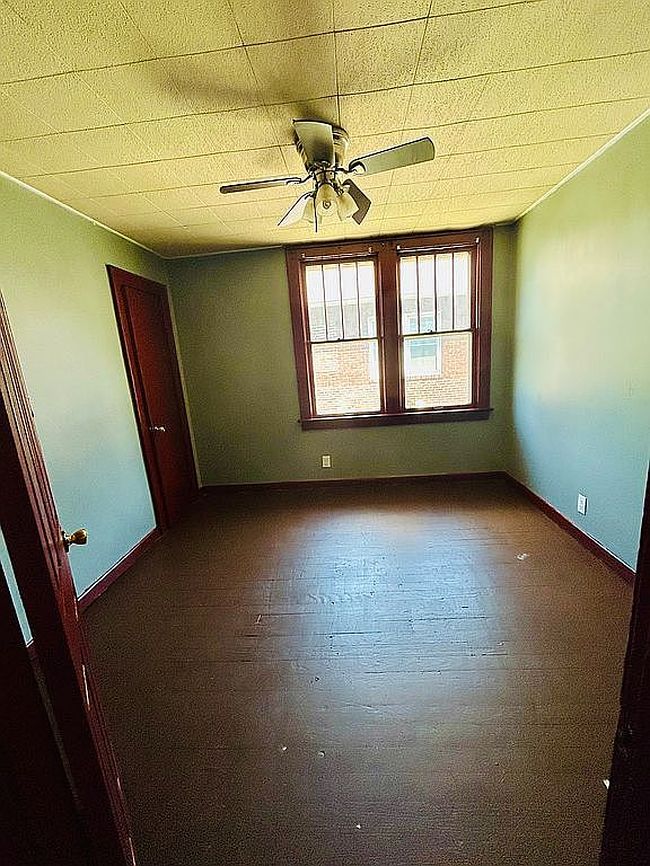 Photo of 2721 Iowa St, Granite City, IL
