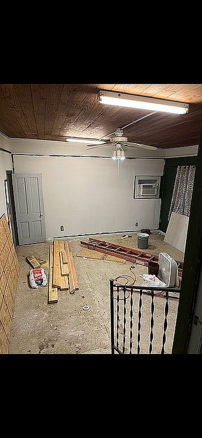 Image of 310 E Fannin St