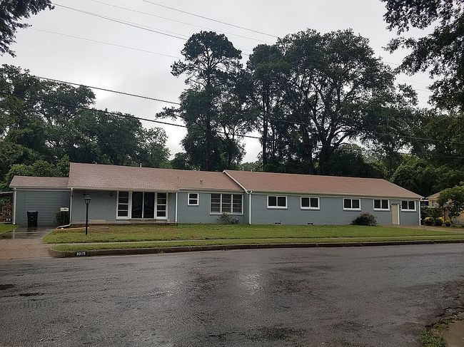 Preview of property located at 1015 N Azalea Dr