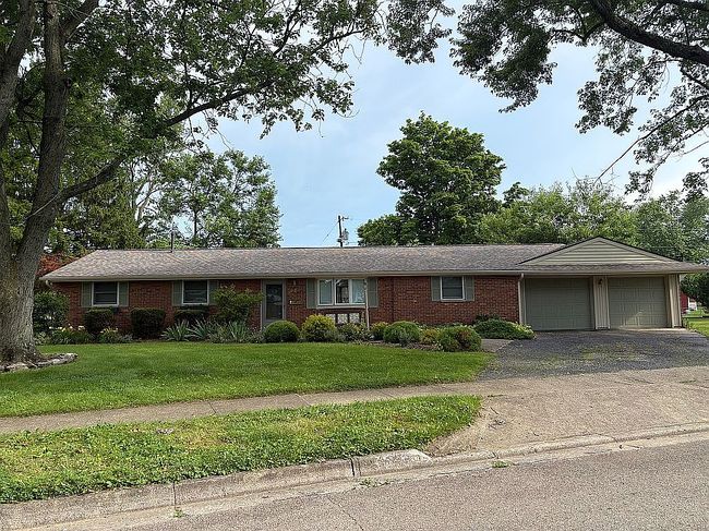 Image of 906 Desales St
