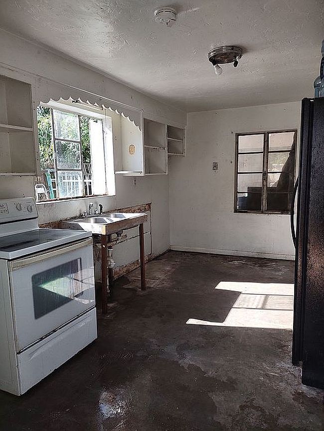 Image of 1464 Sw 28th Way