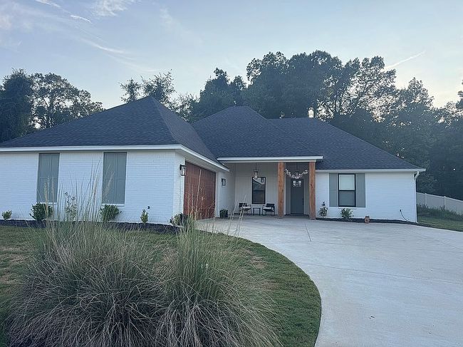 Photo of 405 Old River Point