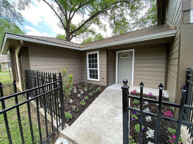 Image of 814 Glen Hollow Dr