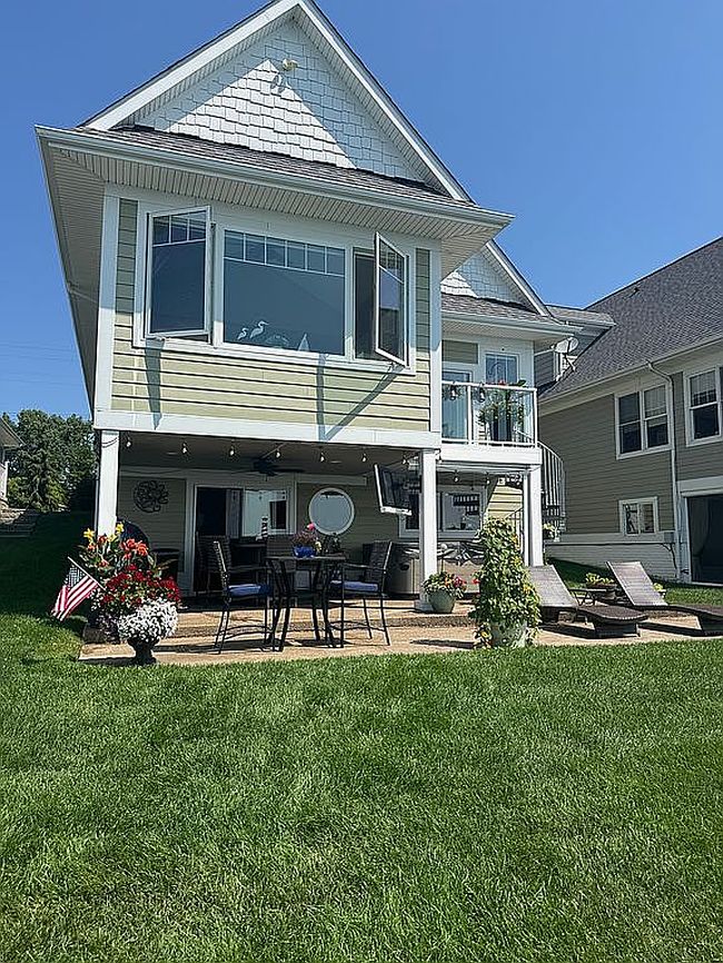 Photo of 10055 Dixie Hwy, Fair Haven, MI