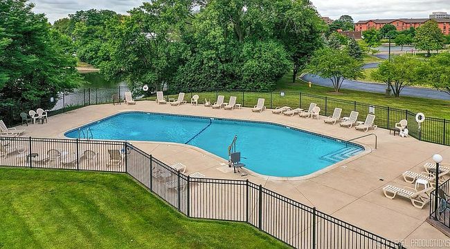 Image of 2000 Saint Regis Dr Apt 3L