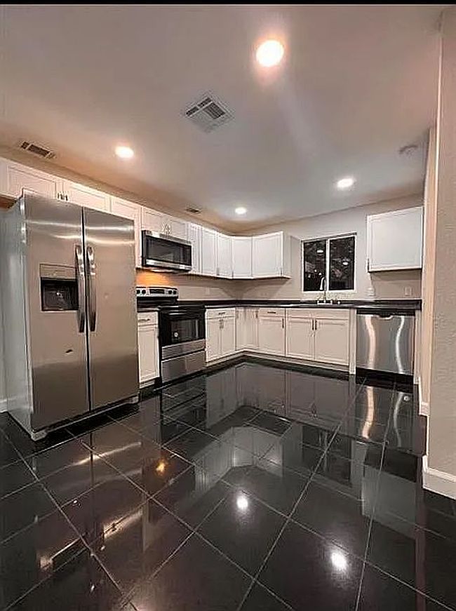 Image of 838 Se Proctor Ln