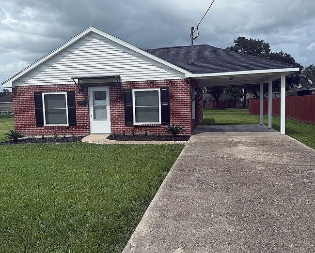 Photo of 217 Anthony Dr, Donaldsonville, LA