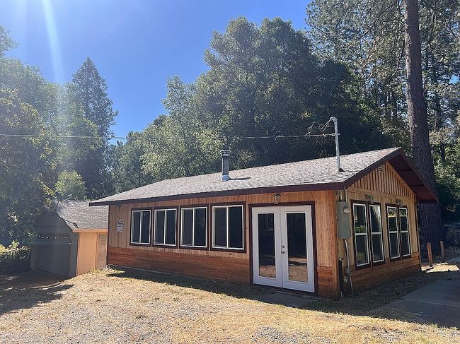 Photo of 7935 Fairplay Rd, Somerset, CA