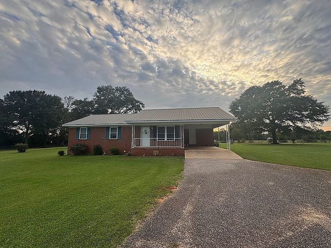 Photo of 135 Big Pine Dr, Valley Grande, AL
