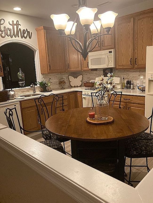 Photo of 99 Sparrow Dr, Hamilton, NJ