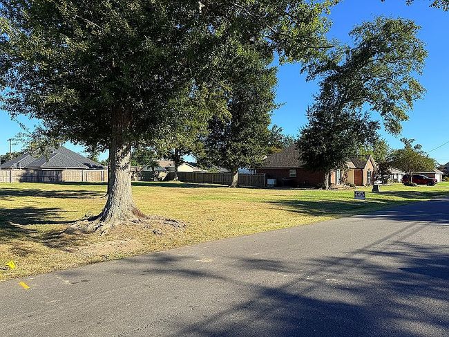 Additional photo 3 of property located at 6-7 Riverridge Dr