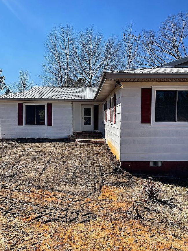 Photo of 450 Iva Rd, North, SC